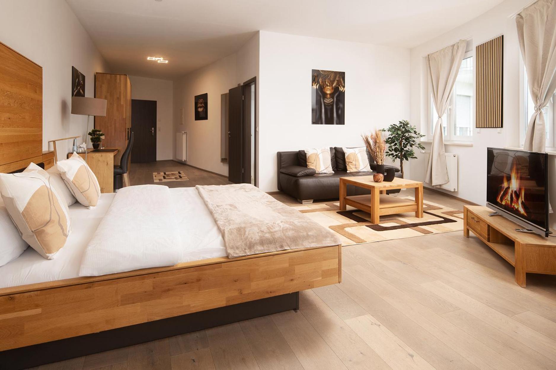 Hotel Vier Jahreszeiten Therme & Kliniken Bad Krozingen Naehe Freiburg & Schwarzwald Ideal Fuer Wellness Kur & Business Ausfluege 24H Check In- Wlan & Parken Gratis Bagian luar foto