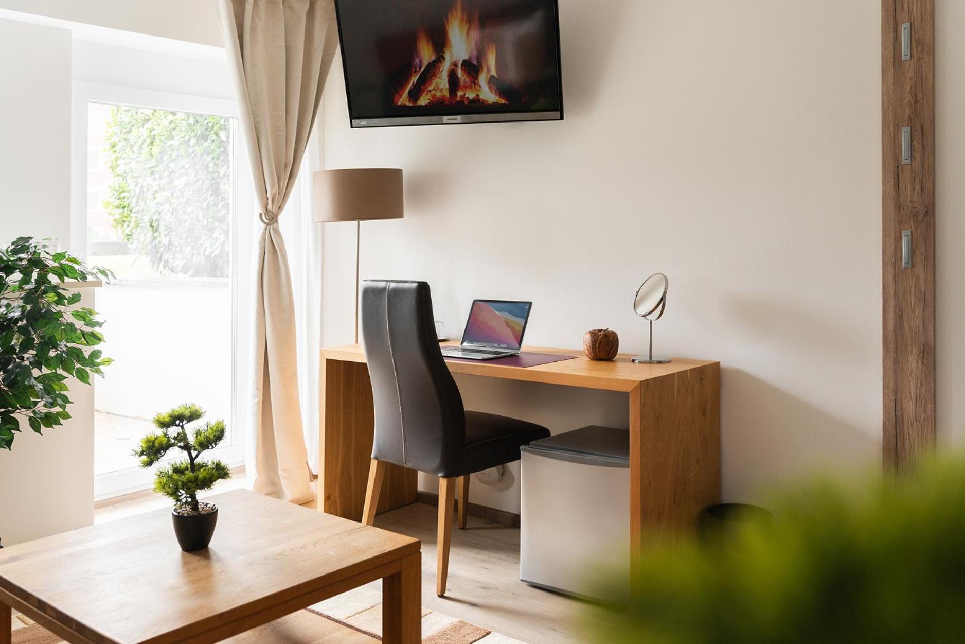 Hotel Vier Jahreszeiten Therme & Kliniken Bad Krozingen Naehe Freiburg & Schwarzwald Ideal Fuer Wellness Kur & Business Ausfluege 24H Check In- Wlan & Parken Gratis Bagian luar foto