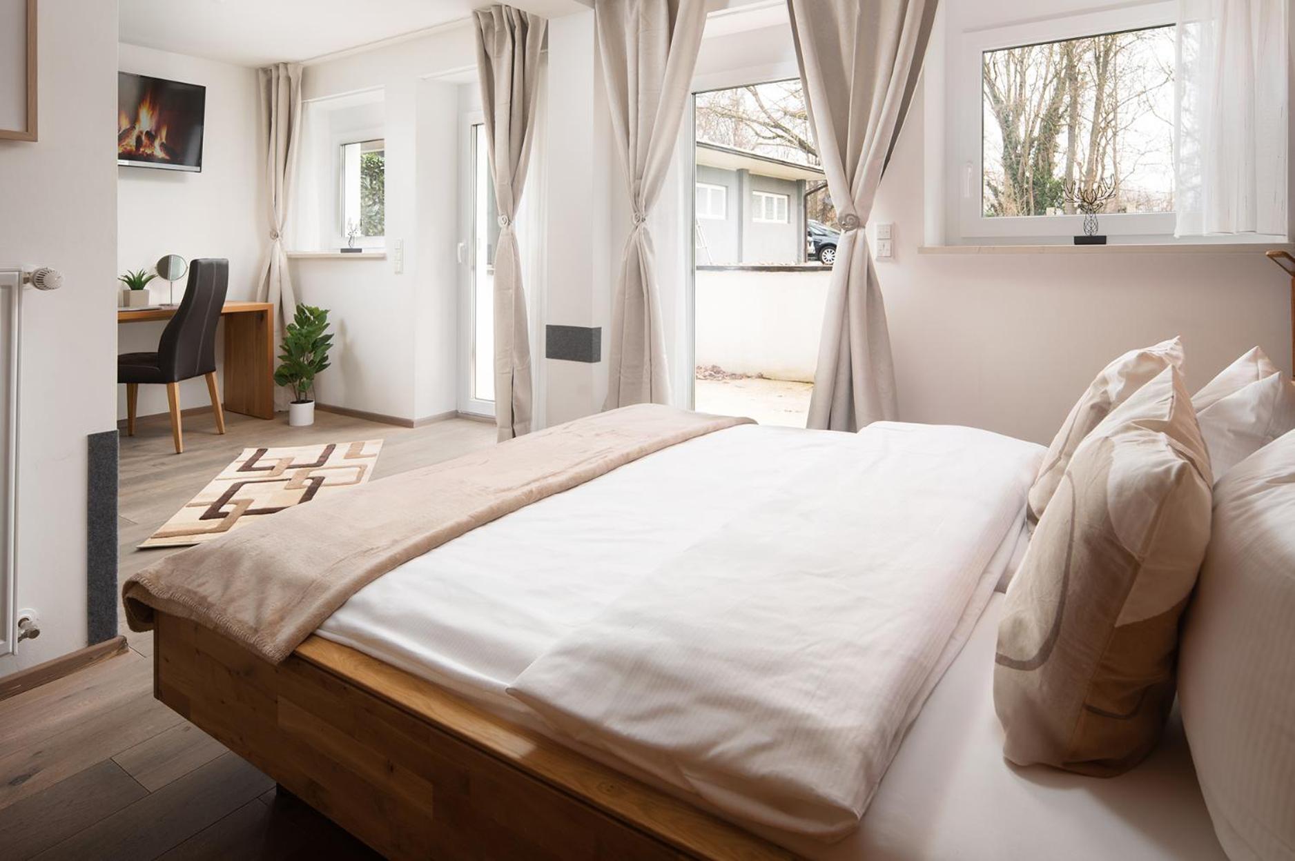 Hotel Vier Jahreszeiten Therme & Kliniken Bad Krozingen Naehe Freiburg & Schwarzwald Ideal Fuer Wellness Kur & Business Ausfluege 24H Check In- Wlan & Parken Gratis Bagian luar foto