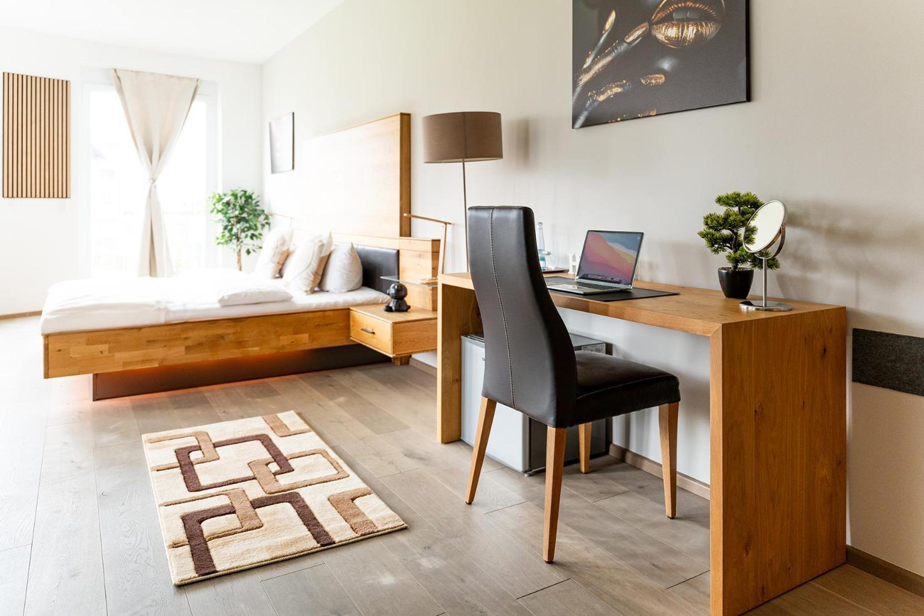 Hotel Vier Jahreszeiten Therme & Kliniken Bad Krozingen Naehe Freiburg & Schwarzwald Ideal Fuer Wellness Kur & Business Ausfluege 24H Check In- Wlan & Parken Gratis Bagian luar foto