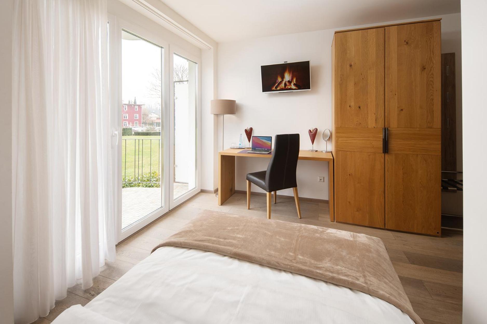 Hotel Vier Jahreszeiten Therme & Kliniken Bad Krozingen Naehe Freiburg & Schwarzwald Ideal Fuer Wellness Kur & Business Ausfluege 24H Check In- Wlan & Parken Gratis Bagian luar foto